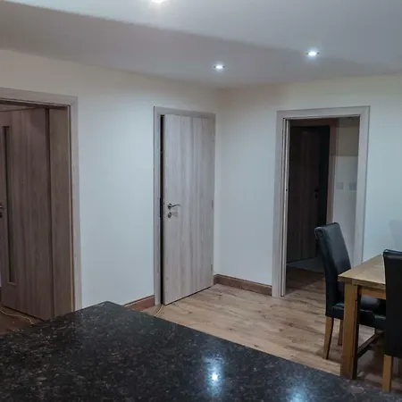 The Haven, Luxury In A Great Location!